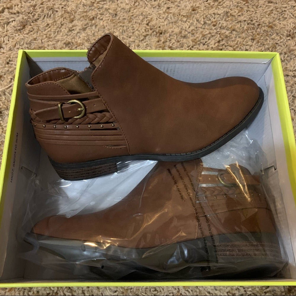 Ankle boots